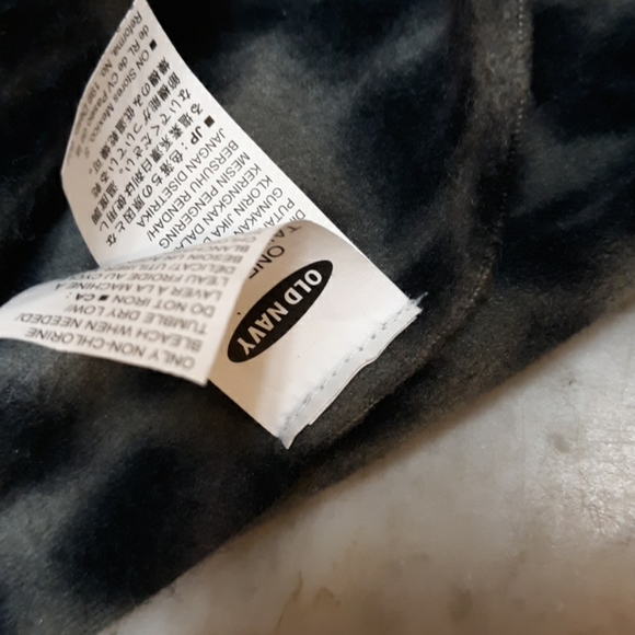 ❤Old navy scarf❤ - Picture 3 of 4